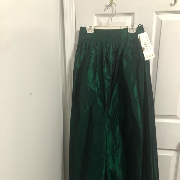 Gorgeous Emerald Green  Scott McClintock A-line skirt - Picture 1 of 2